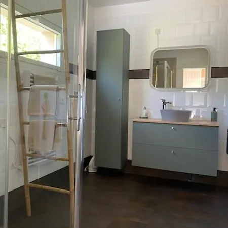 Bed & Breakfast Les Pres Sales 3*